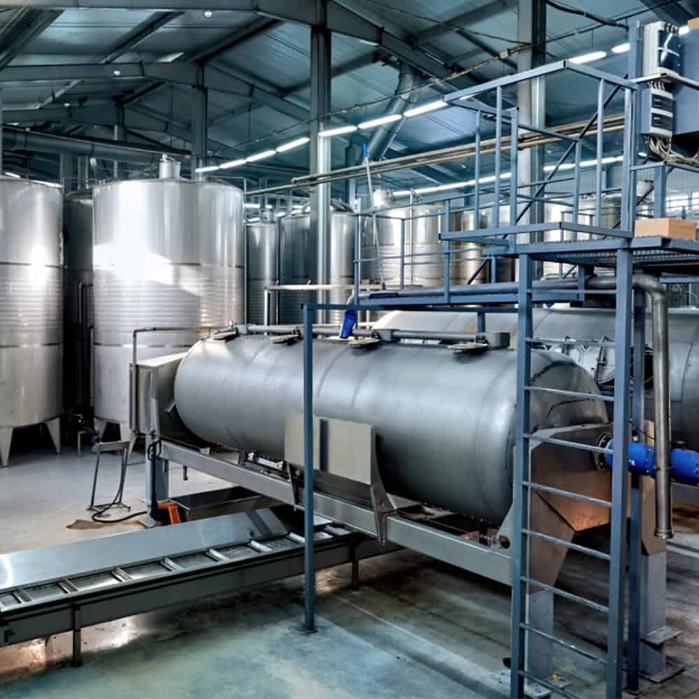 High-capacity stainless steel dairy processing tanks and equipment for efficient milk production