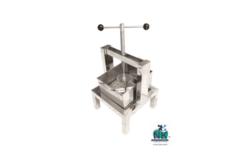 Milk processing equipment used in dairy farms and industries