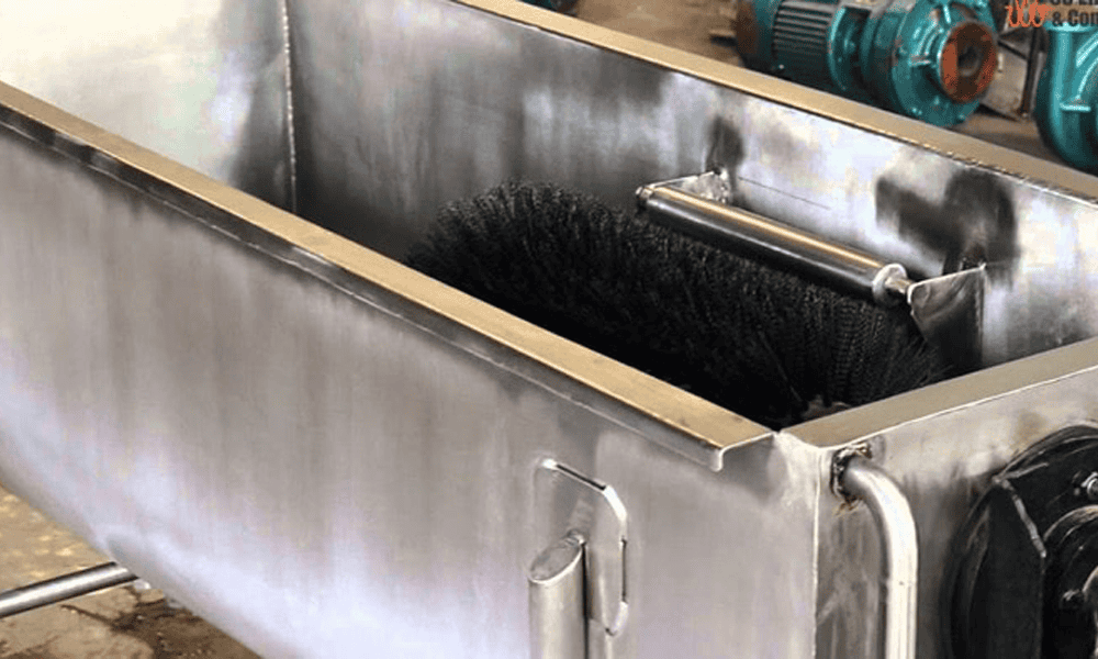 Stainless Steel Milk Can Scrubber Bath with Nylon Bristle Brush - NK Dairy Equipments